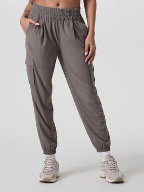 Vuori Villa Cargo Jogger Chia Size Sm Like New Travel Pant Gray Taupe